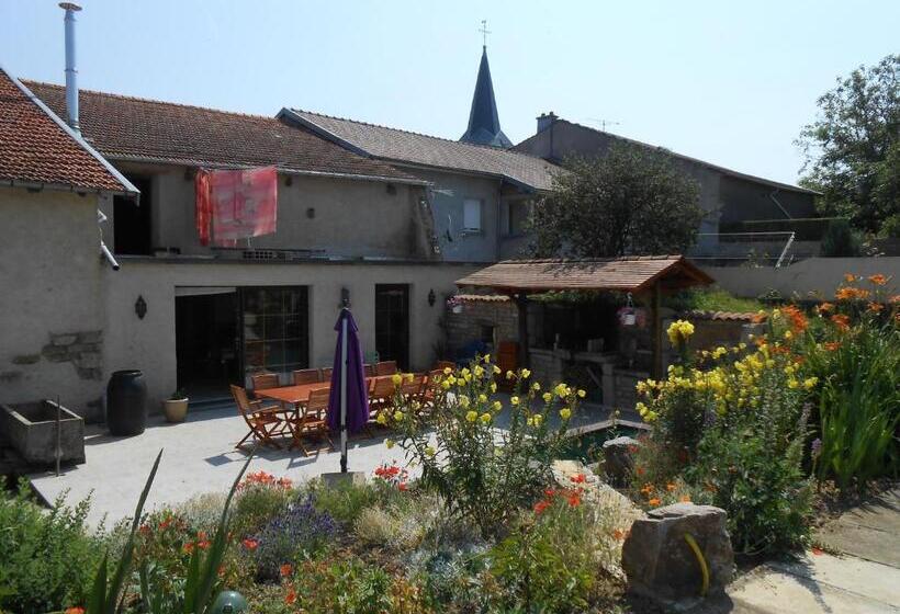 פנסיון La Ferme Des 3 Suissesses