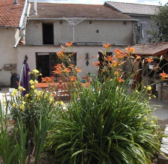 פנסיון La Ferme Des 3 Suissesses