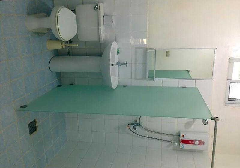 پانسیون Lapu Lapu Cottages & Restaurant