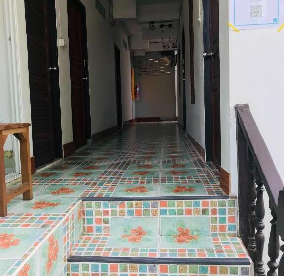 بنسيون Miss Hong House