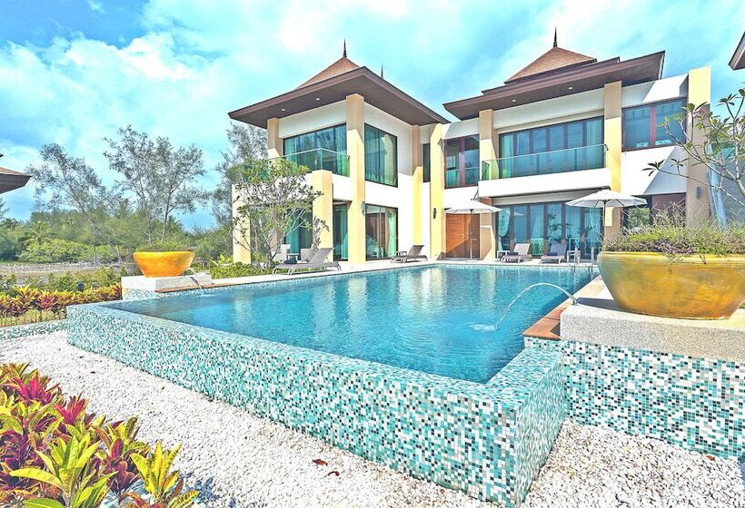 استراحتگاه Ataman Luxury Villas