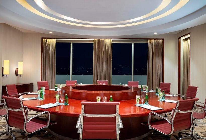 리조트 Le Méridien Dhaka