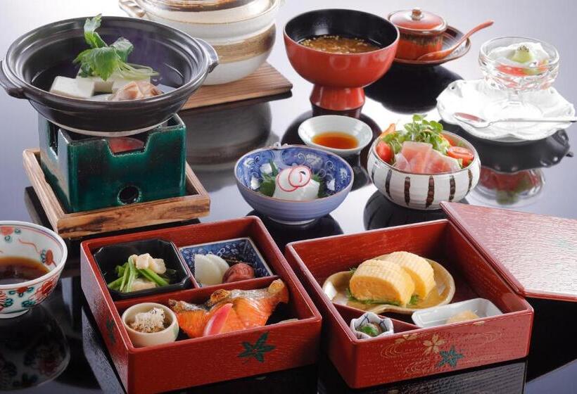 Рёкан Tsukihitei