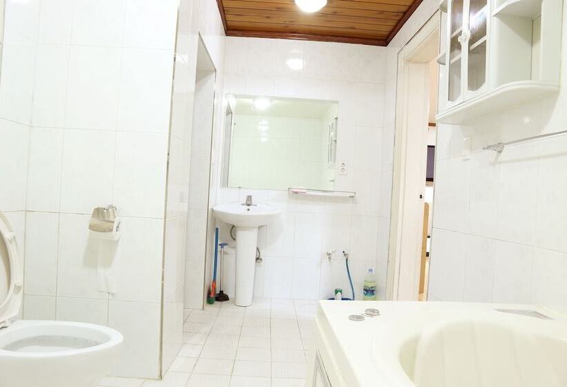 Seoul Myeongdong Stay   Hostel