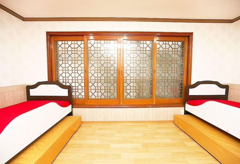 Seoul Myeongdong Stay   Hostel