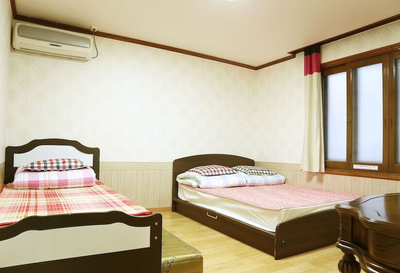 Seoul Myeongdong Stay   Hostel