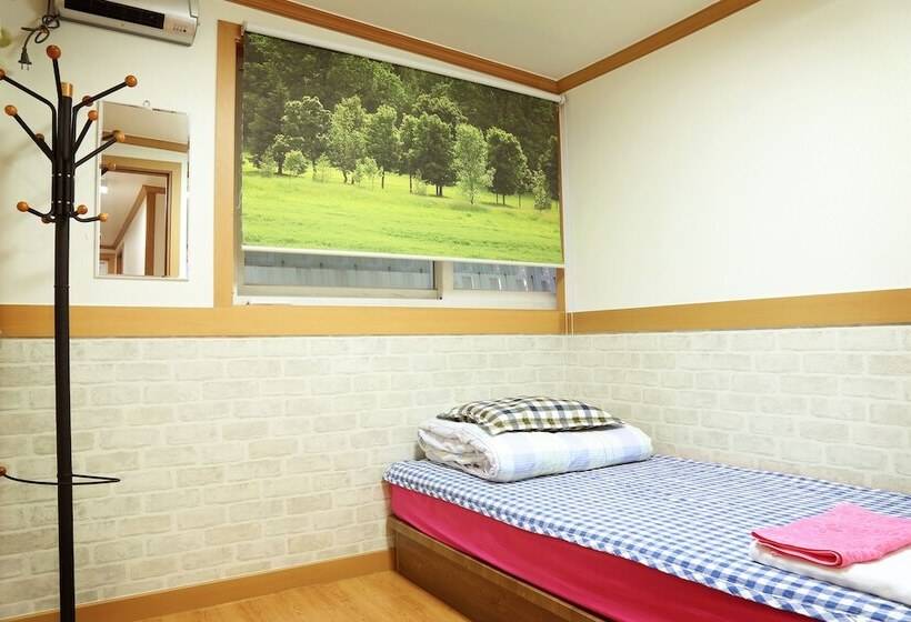 Seoul Myeongdong Stay   Hostel