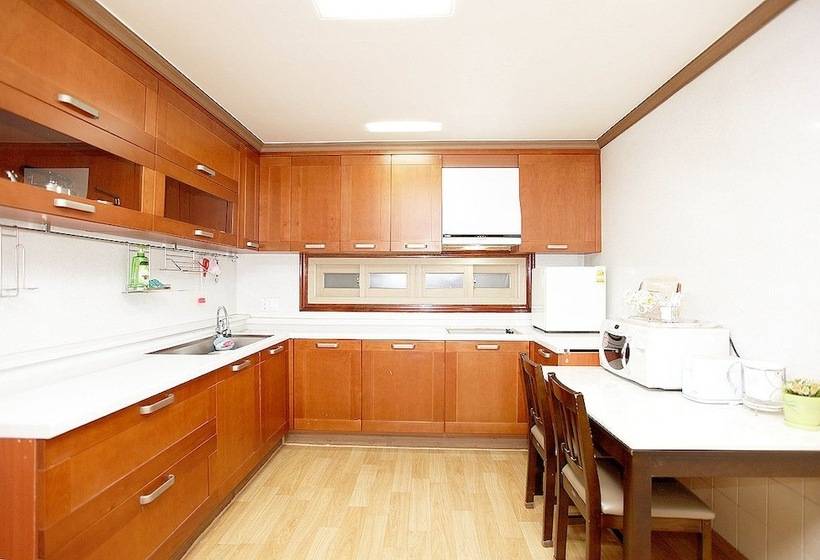 Seoul Myeongdong Stay   Hostel