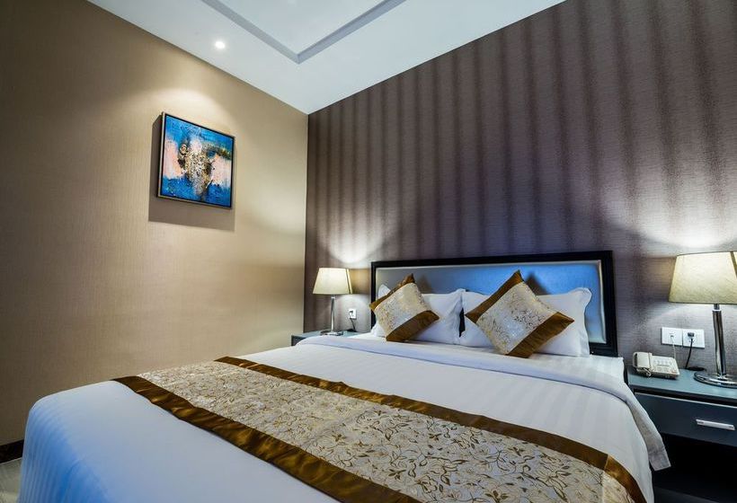 The Litz Hotel & Suites