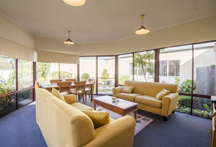 Tranquilles Bed & Breakfast