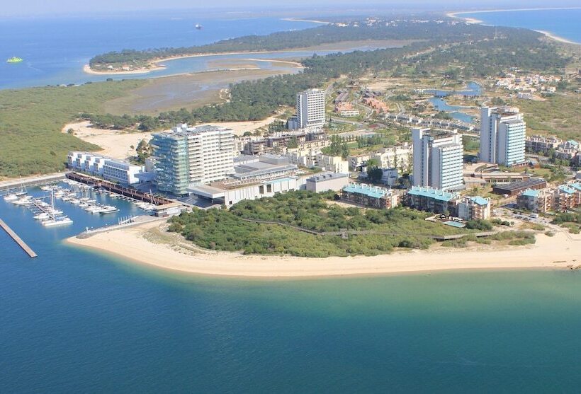 Troia Residence by The Editory  Apartamentos Marina