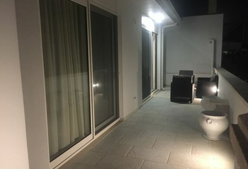 צימר Dimora Girolamo Charming Rooms