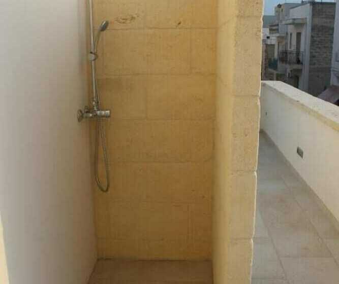 צימר Dimora Girolamo Charming Rooms