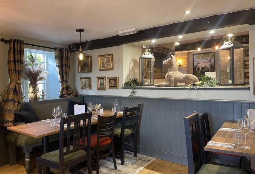 민박 The Old Talbot Hotel Milton Keynes