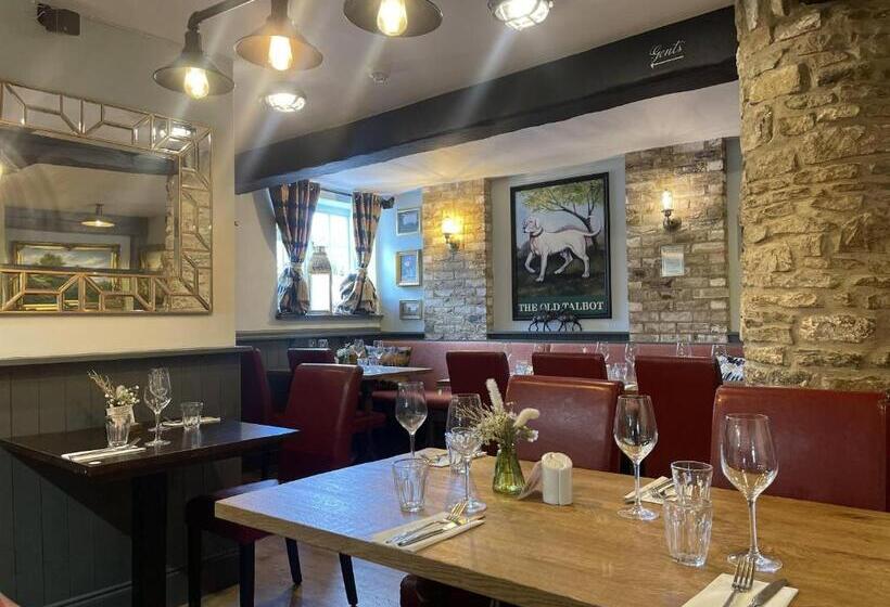 민박 The Old Talbot Hotel Milton Keynes