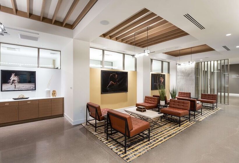 Holman Riverfront Park Hotel Salem, Tapestry By Hilton