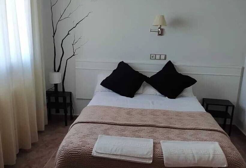 여관 H&g Lozoyuela