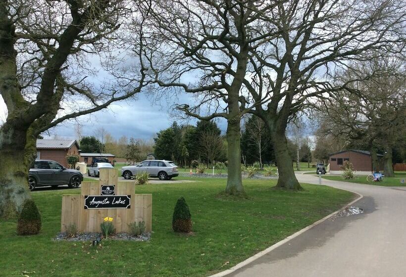 فندق 2 Bed Luxury Lodge With Hot Tub Allerthorpe York