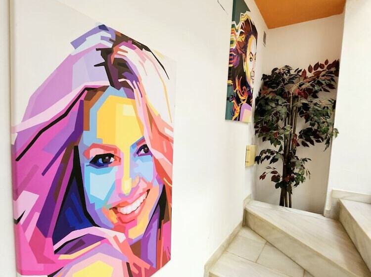 هتل Arc House Plaza