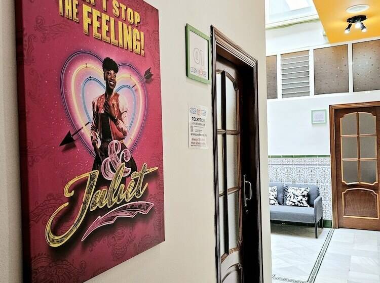 هتل Arc House Plaza