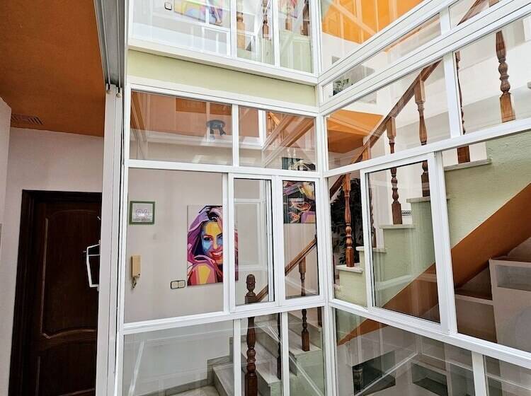 هتل Arc House Plaza