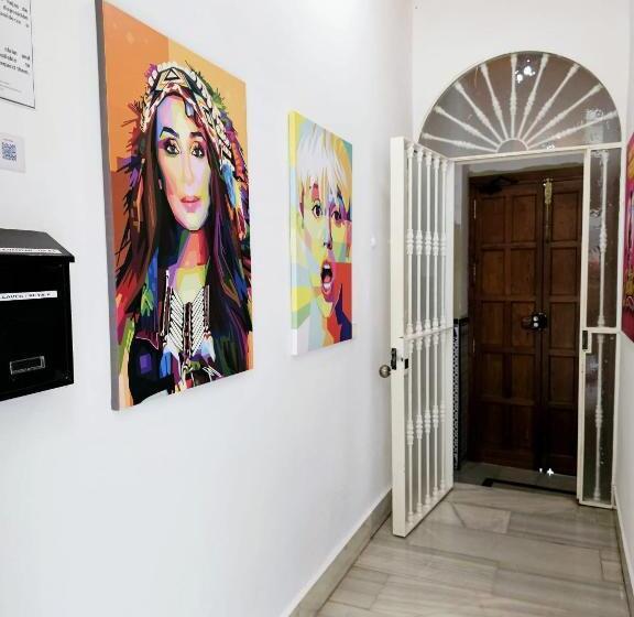 هتل Arc House Plaza