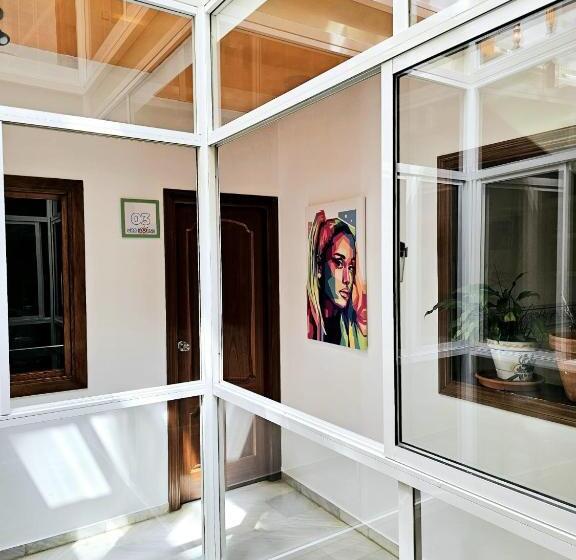 هتل Arc House Plaza