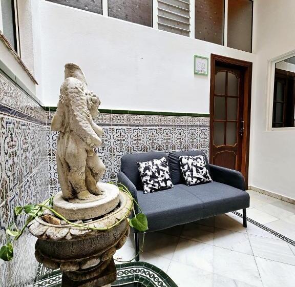 هتل Arc House Plaza