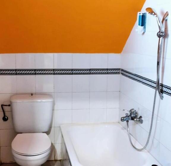 هتل Arc House Plaza