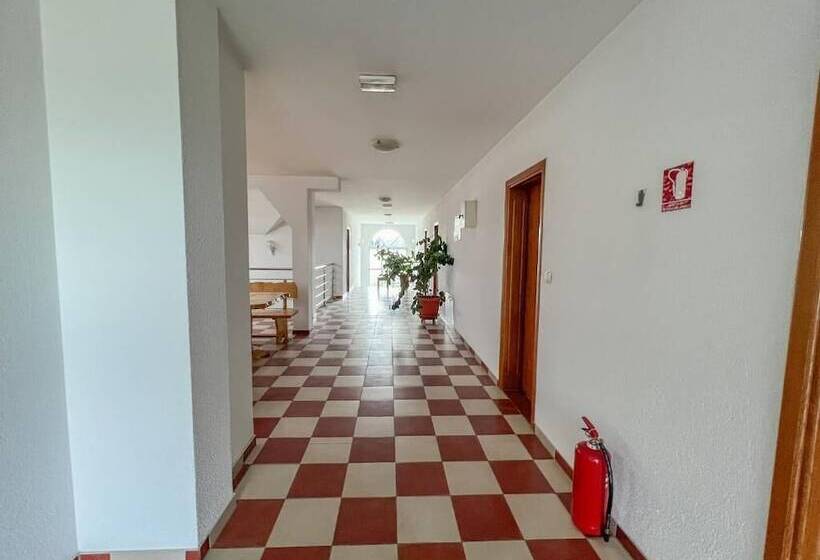 בית מלון כפרי Babic