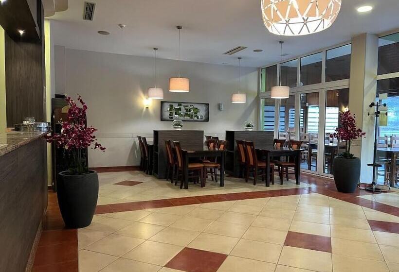 בית מלון כפרי Babic