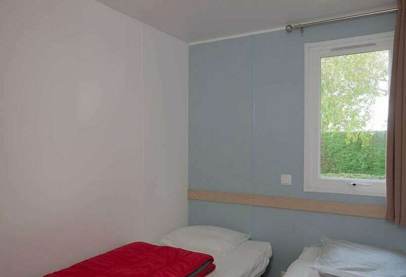 בית מלון כפרי Camping Les 3 Sablières