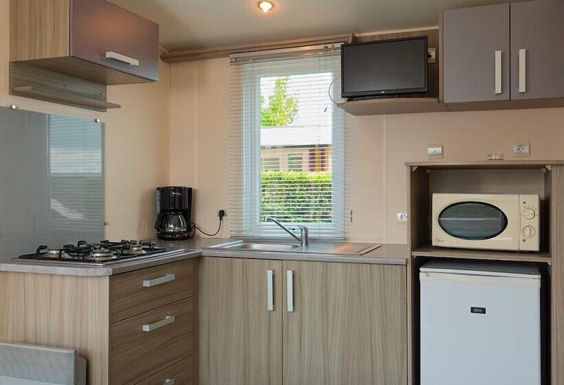 בית מלון כפרי Camping Les 3 Sablières