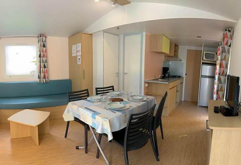 בית מלון כפרי Camping Les 3 Sablières