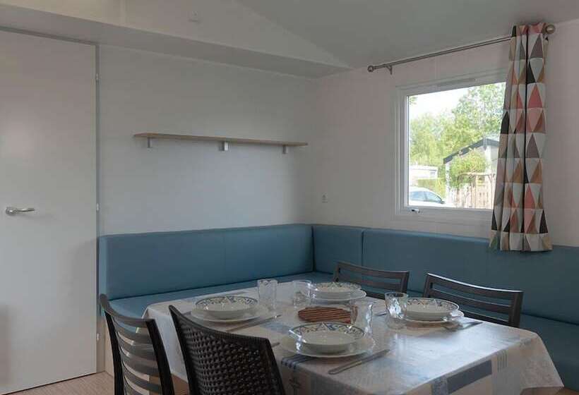 בית מלון כפרי Camping Les 3 Sablières