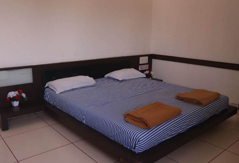 בית מלון כפרי Cbc Residency