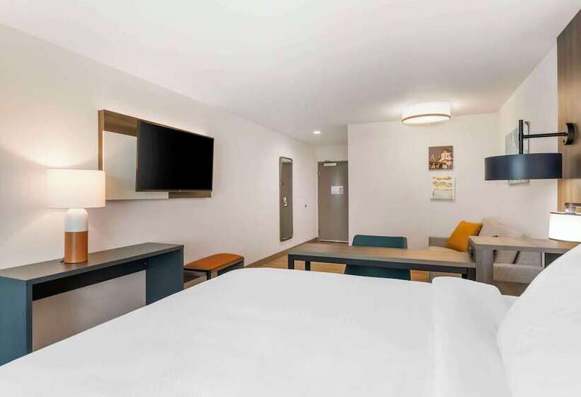 ホテル Comfort Suites St Augustine Historic District Area