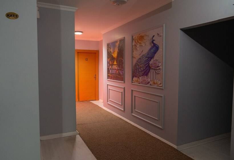 ホテル Heraldic Room