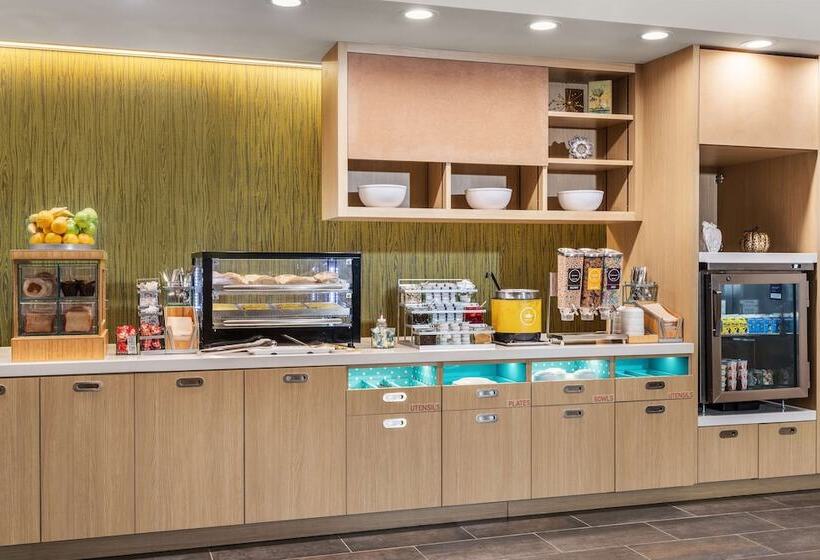 Отель Home2 Suites By Hilton Cedar Rapids Westdale