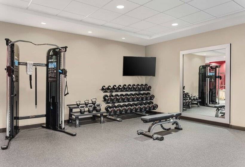 Отель Home2 Suites By Hilton Cedar Rapids Westdale