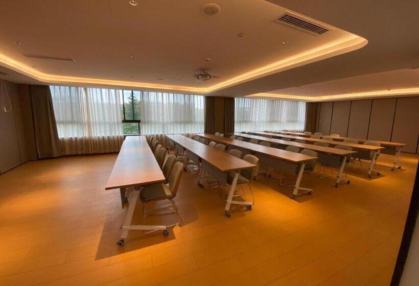 Ji Hotel Wuxi Huishan Wanda Plaza