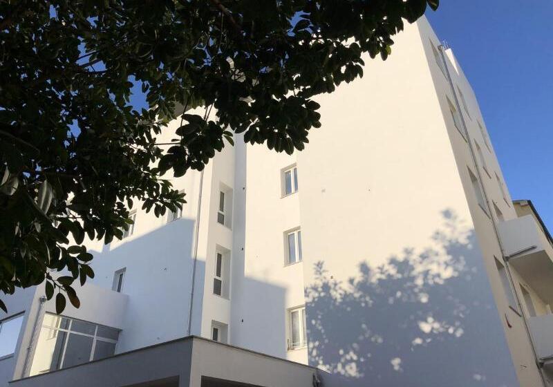 Отель L Essenza