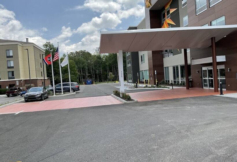 فندق La Quinta Inn & Suites By Wyndham Manchester   Arnold Afb