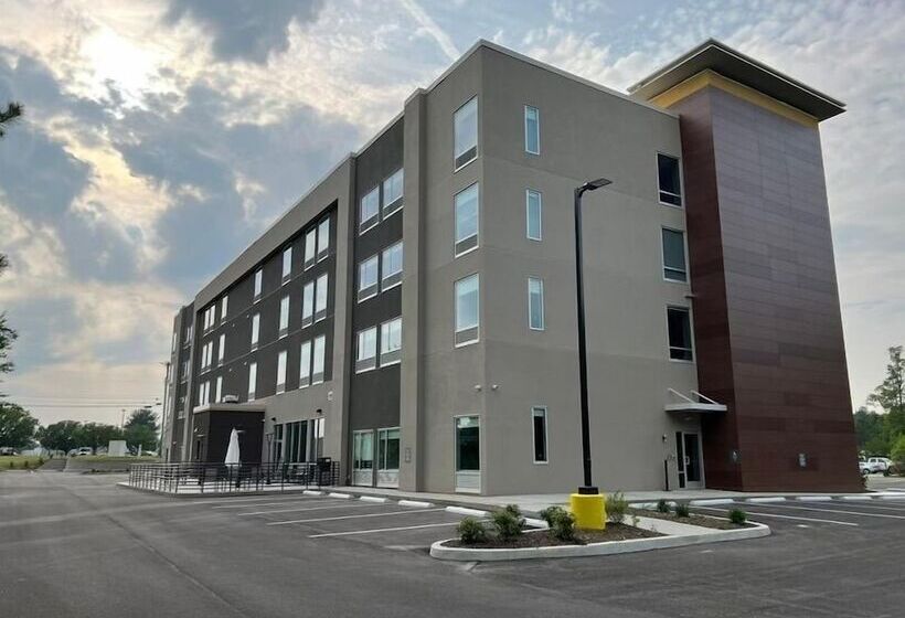 فندق La Quinta Inn & Suites By Wyndham Manchester   Arnold Afb