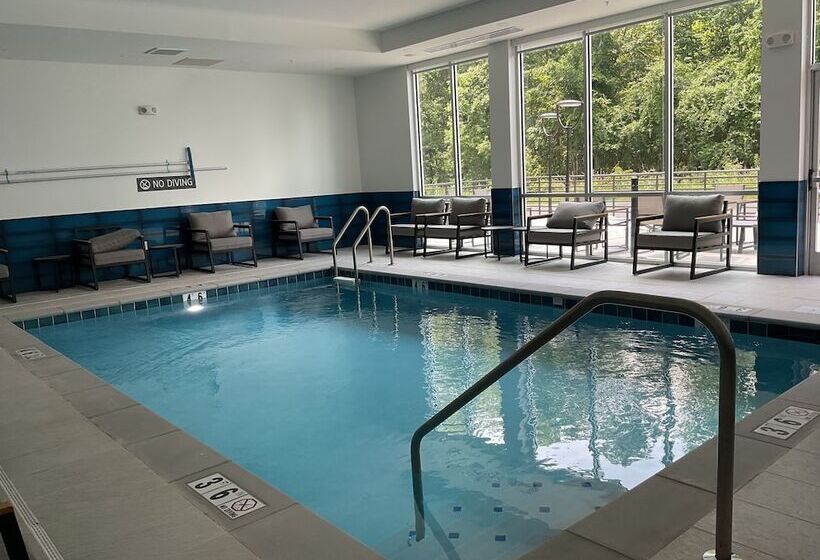 فندق La Quinta Inn & Suites By Wyndham Manchester   Arnold Afb