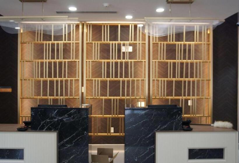 فندق La Quinta Inn & Suites By Wyndham Manchester   Arnold Afb