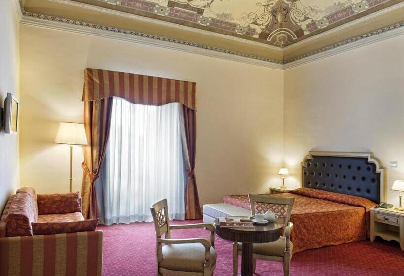 هتل Manganelli Palace