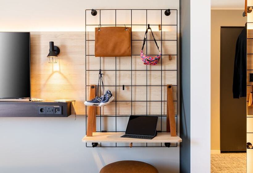 ホテル Moxy Plymouth