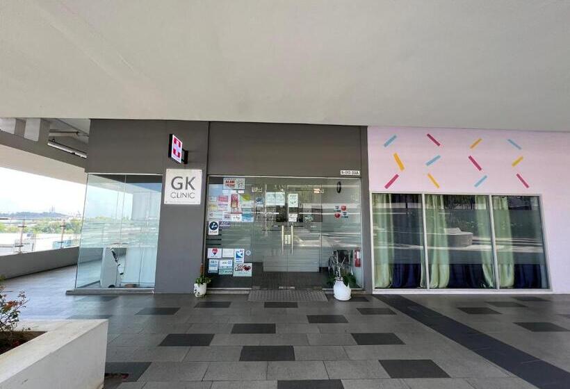 Отель D Gunduls Homestay Family Suite 2r 2b By Dgh I City