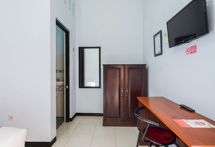 酒店 Reddoorz Syariah Near Rsud Tuban